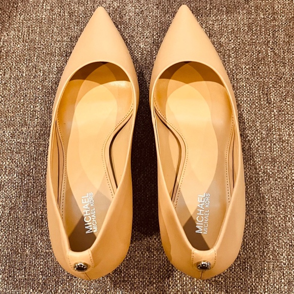 Michael Kors Collection Shoes - Brand New Michael Kors Pumps size 7.5M